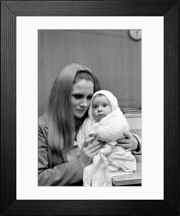 Framed Print : A woman with her baby girl. November 1969 Z10895-003 Framed Print : A woman with her baby girl. November 1969 Z10895-003