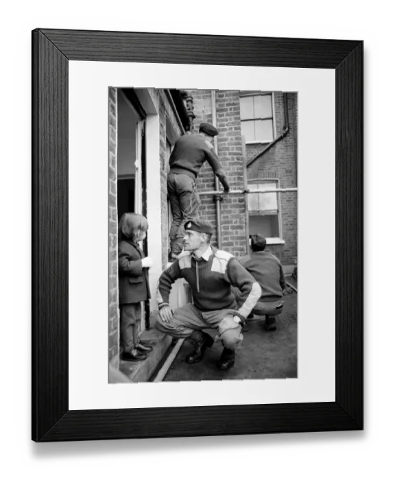 Framed Print : Mark Diment with Segt. McKeeman at the Chancellor Grove, West Norwood