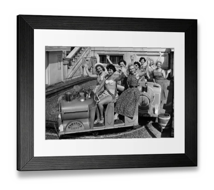 Framed Print : Women: Beauty contest. Contestants in the Mirror Beach Fashion Show ride the fairground Framed Print : Women: Beauty contest. Contestants in the Mirror Beach Fashion Show ride the fairground