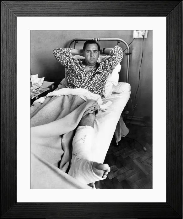 Framed Print : Cricketeer Colin Cowdrey shows off his plaster. May 1969 P012513