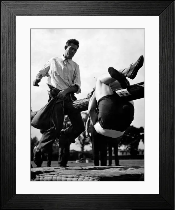Framed Print : Wounded soldiers in sports at Horton Emergency Hospital Epson. The pillow fight