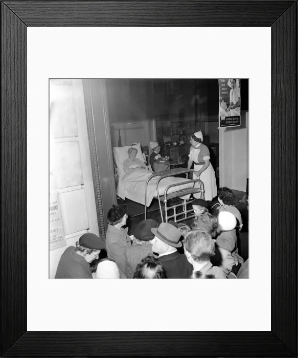 Framed Print : Surgical operation and how a operating theatre works is demonstrated to members of Framed Print : Surgical operation and how a operating theatre works is demonstrated to members of