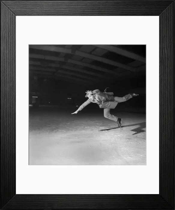 Framed Print : Comedian Norman Wisdom on ice. October 1953 D6365-004 Framed Print : Comedian Norman Wisdom on ice. October 1953 D6365-004