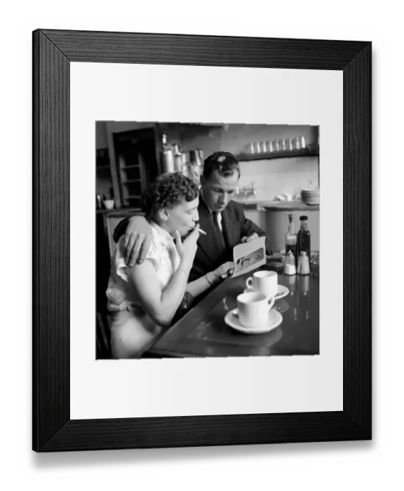 Framed Print : Food: Eating out: Couple in cafe in the West End of London. August 1953 D5148-001 Framed Print : Food: Eating out: Couple in cafe in the West End of London. August 1953 D5148-001