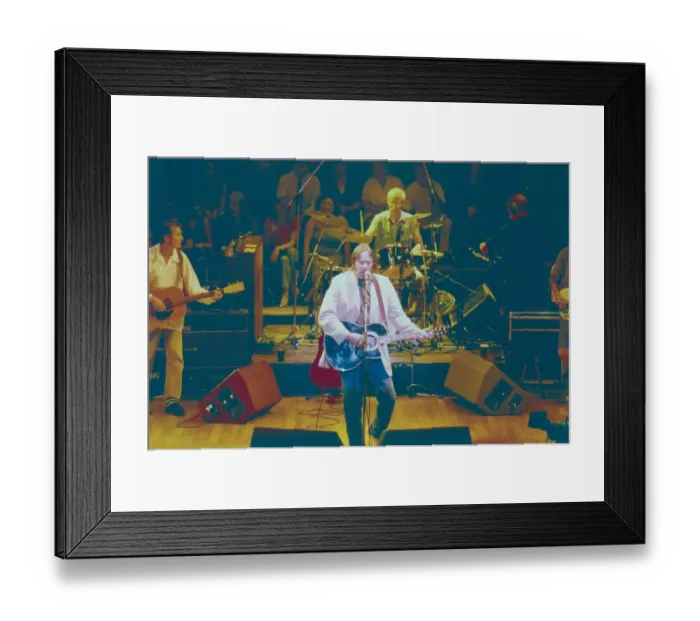 Framed Print : The Lindisfarne concert at the Newcastle City Hall to celebrate the groups 25th
