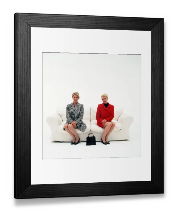 Framed Print : Leslie Ash actress with sister Debbie Ash Framed Print : Leslie Ash actress with sister Debbie Ash