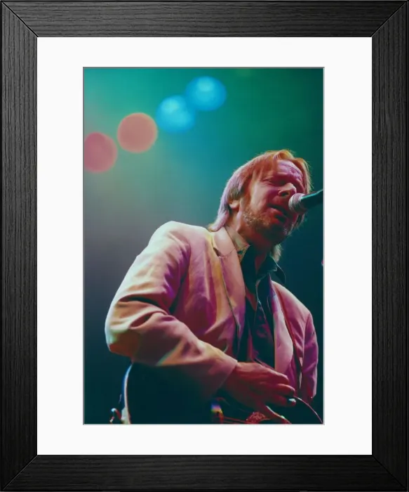 Framed Print : The Lindisfarne concert at the Newcastle City Hall to celebrate the groups 25th Framed Print : The Lindisfarne concert at the Newcastle City Hall to celebrate the groups 25th