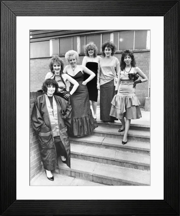 Framed Print : Fashion students (l to r) Kath Towler, Diane Hamilton, Anita Storey, Pat Emmerson Framed Print : Fashion students (l to r) Kath Towler, Diane Hamilton, Anita Storey, Pat Emmerson
