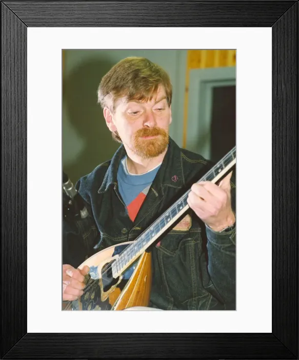 Framed Print : Lindisfarne rehearsing. 28 / 04 / 95. Simon Cowe pictured Framed Print : Lindisfarne rehearsing. 28 / 04 / 95. Simon Cowe pictured