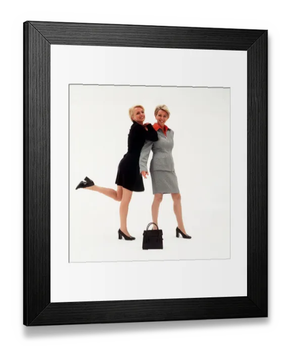 Framed Print : Leslie Ash actress with sister Debbie Ash