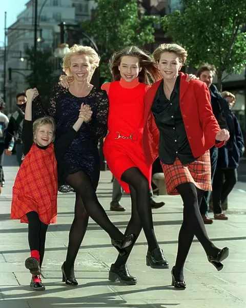 Debbie Ash and her daughter Candie Ash - Kidd, with sister Leslie Ash