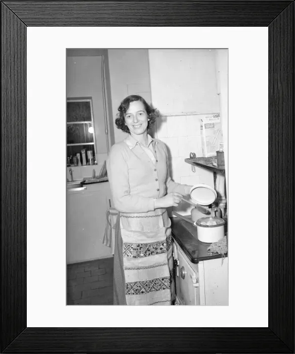 Framed Print : Mrs Ann Burns seen here at her Farnborough cottage who risk her life forty times during Framed Print : Mrs Ann Burns seen here at her Farnborough cottage who risk her life forty times during