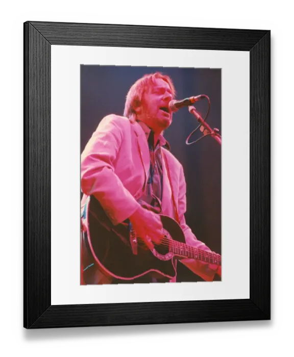 Framed Print : The Lindisfarne concert at the Newcastle City Hall to celebrate the groups 25th Framed Print : The Lindisfarne concert at the Newcastle City Hall to celebrate the groups 25th