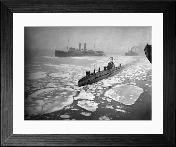 Framed Print : A British Submarine nosing her way through East Coast ice-covered waters Framed Print : A British Submarine nosing her way through East Coast ice-covered waters