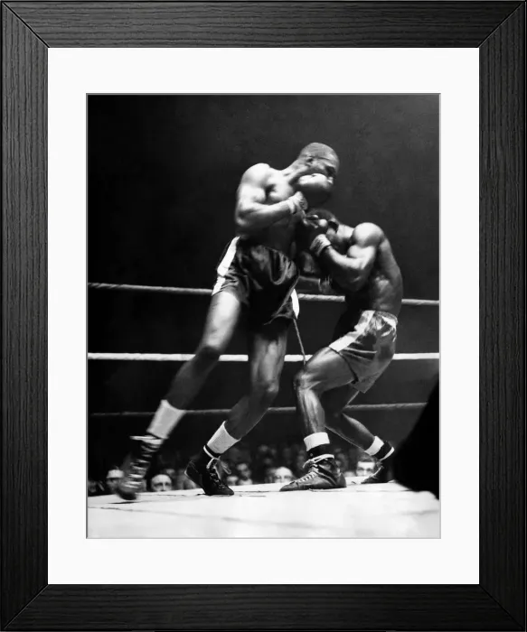 Framed Print : Randy Sandy sinks a vicious left-hook to Dick Tiger Framed Print : Randy Sandy sinks a vicious left-hook to Dick Tiger
