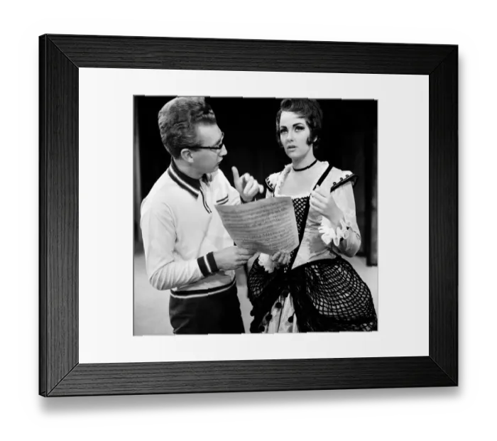 Framed Print : Entertainment: Music: Anne Howells (28) from sale, Cheshire who is a member of the Royal