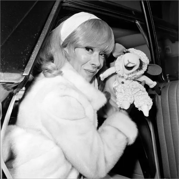 Famous ventriloquist Shari Lewis seen arriving at Heathrow from Los Angeles for the Royal