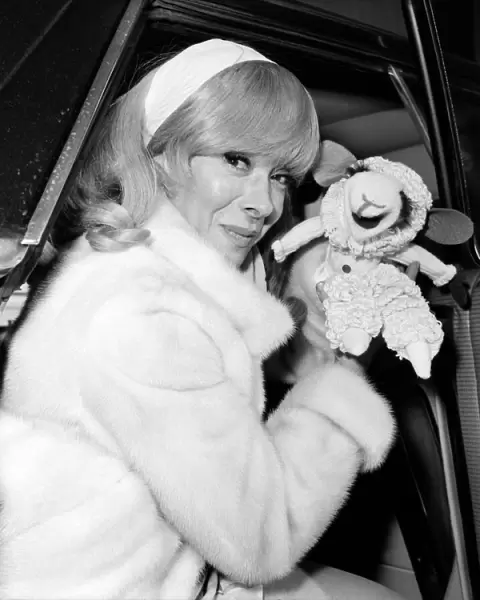 Famous ventriloquist Shari Lewis seen arriving at Heathrow from Los Angeles for the Royal