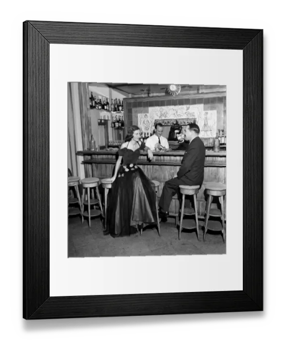Framed Print : Women of the ex-pat community attending a fashion show in Nairobi, Kenya