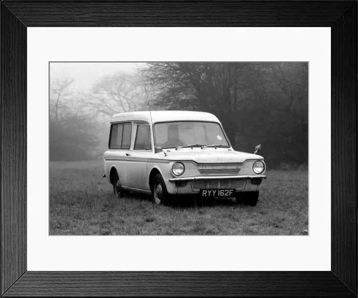 Framed Print : Transport: Cars: A Hillman imperial estate car. December 1969 Z12298 Framed Print : Transport: Cars: A Hillman imperial estate car. December 1969 Z12298
