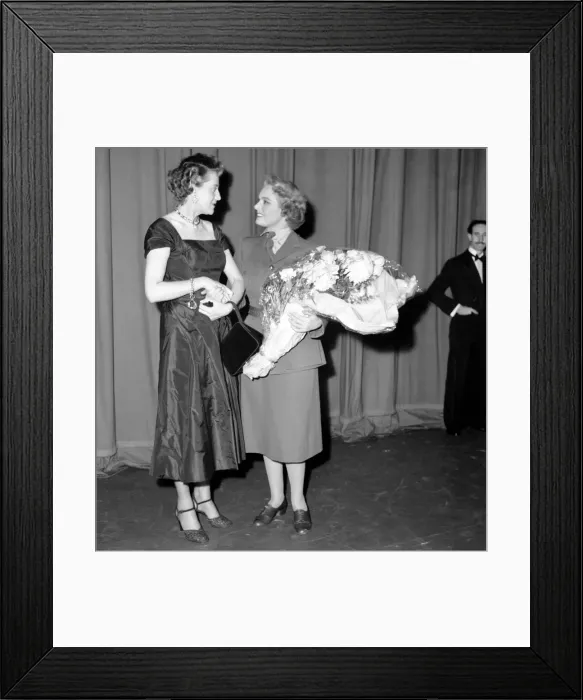 Framed Print : Anna Neagle bids farewell to members of the cast and admirers after last performance of Framed Print : Anna Neagle bids farewell to members of the cast and admirers after last performance of