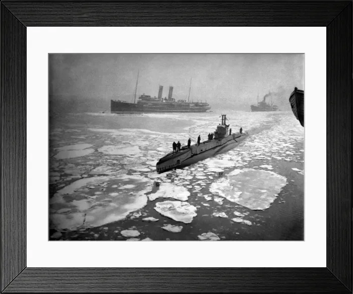 Framed Print : A British Submarine nosing her way through East Coast ice-covered waters Framed Print : A British Submarine nosing her way through East Coast ice-covered waters