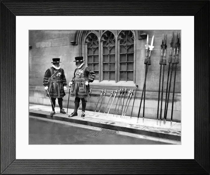 Framed Print : Yeoman of The Guard. December 1943 P013255 Framed Print : Yeoman of The Guard. December 1943 P013255