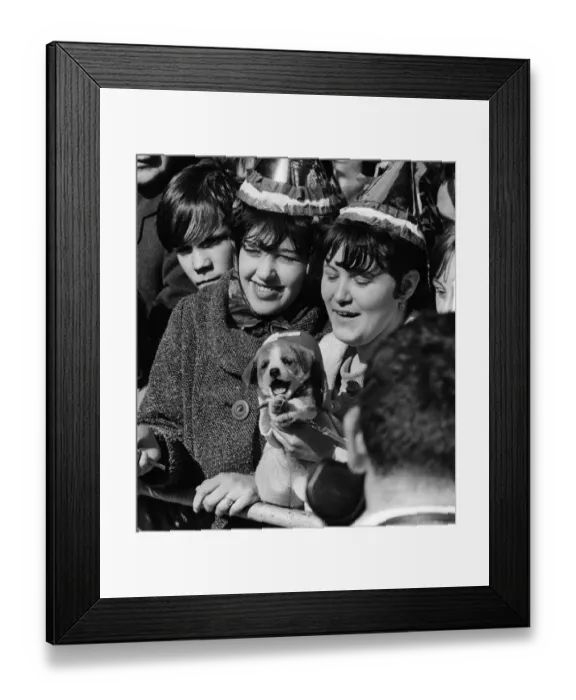 Framed Print : Wigan Rugby League Club return home from London after winning Rugby League Cup at Wembley Framed Print : Wigan Rugby League Club return home from London after winning Rugby League Cup at Wembley