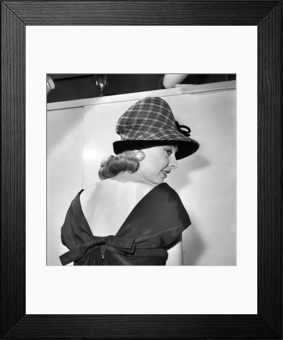Framed Print : 1960s Hat Fashions. June 1960 M4406-004