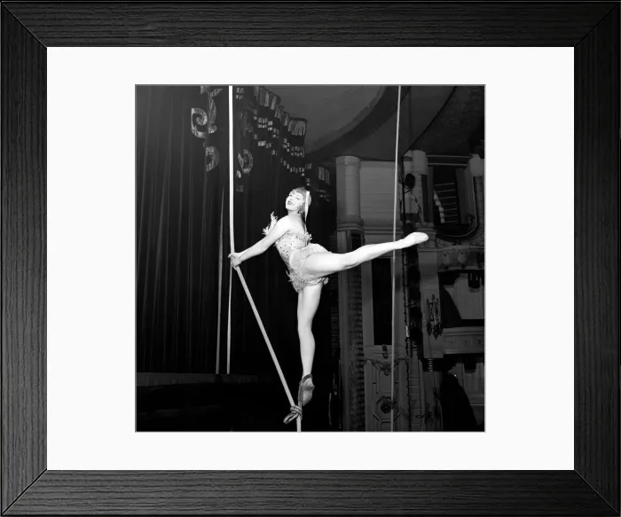 Framed Print : Pat ready performing her act as part of the Tom Arnolds Circus