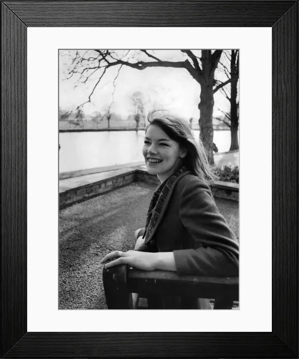 Framed Print : Actress Glenda Jackson March 1965 P011164 Framed Print : Actress Glenda Jackson March 1965 P011164