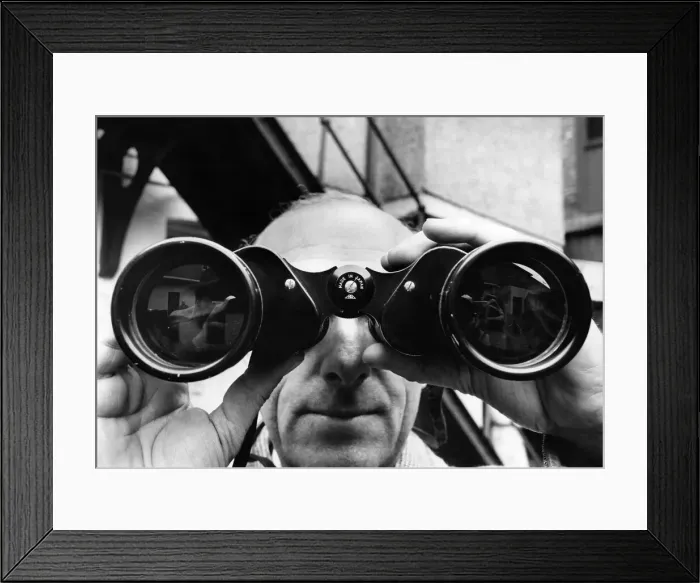 Framed Print : Lionel Crane takes a look at the Grand National. March 1965 P012638 Framed Print : Lionel Crane takes a look at the Grand National. March 1965 P012638