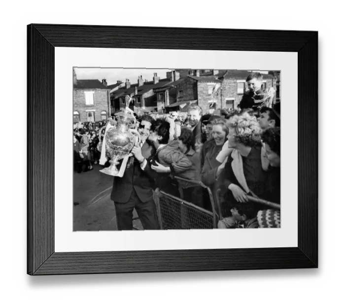 Framed Print : Wigan Rugby F. C. return: Wigan player Ray Ashby is grabbed by an enthusiastic fan 18