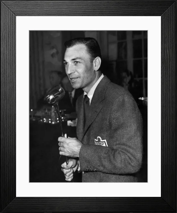 Framed Print : Ben Hogan, American golfer. December 1952 P012439 Framed Print : Ben Hogan, American golfer. December 1952 P012439