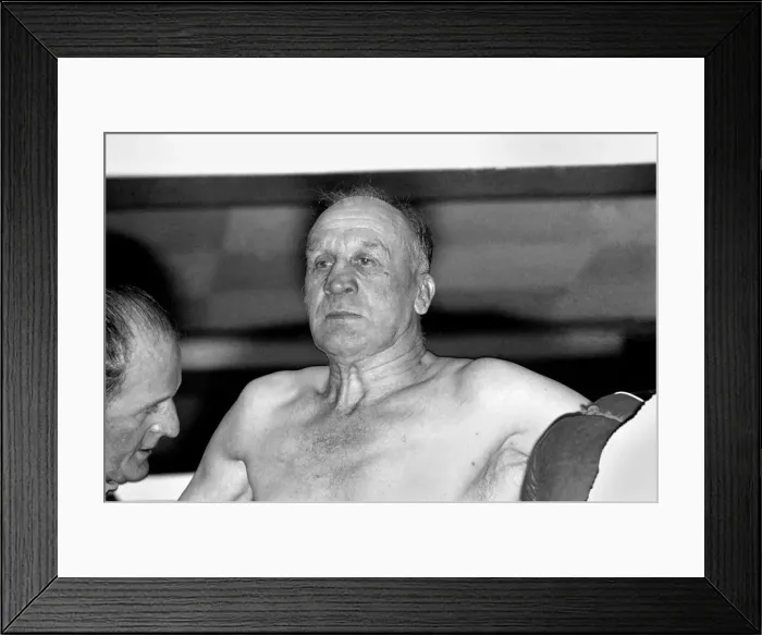 Framed Print : 73 years old, and still boxing, Fred Oldham, a Shirley, Birmingham, pig farmer Framed Print : 73 years old, and still boxing, Fred Oldham, a Shirley, Birmingham, pig farmer