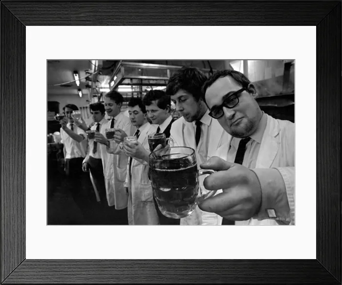 Framed Print : The Bio-Chemistry Department at Birmingham University houses a very unusual school - Framed Print : The Bio-Chemistry Department at Birmingham University houses a very unusual school -