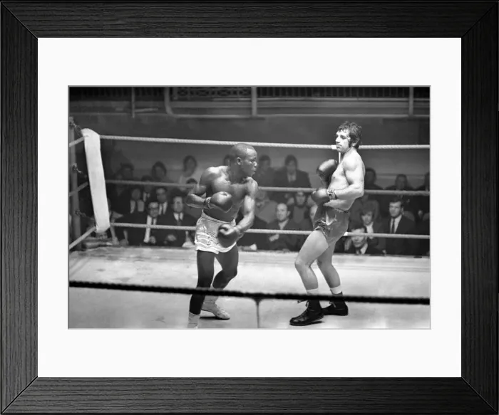 Framed Print : Boxing at Lime Grove Baths in Shepherds Bush, London Vic Andretti in action to