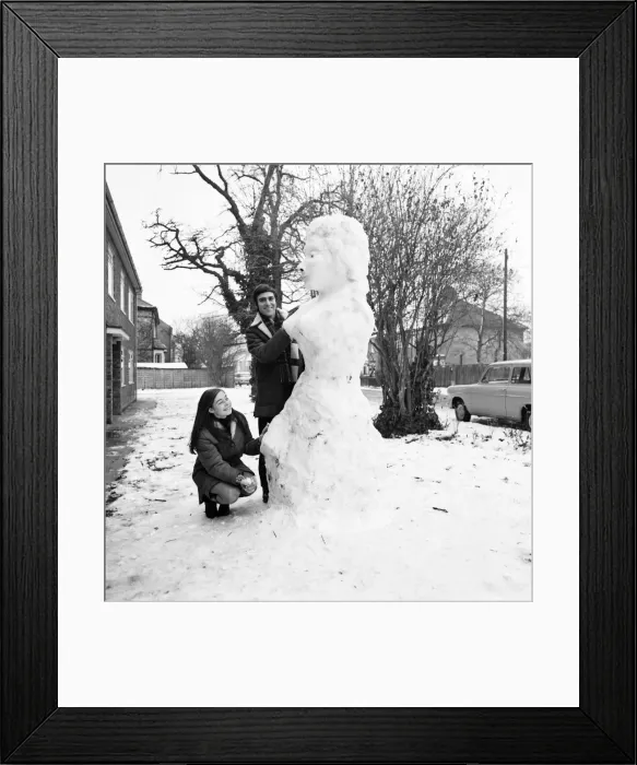 Framed Print : American graduate student, Ken Donney (23) and wife Jill ((20 Framed Print : American graduate student, Ken Donney (23) and wife Jill ((20
