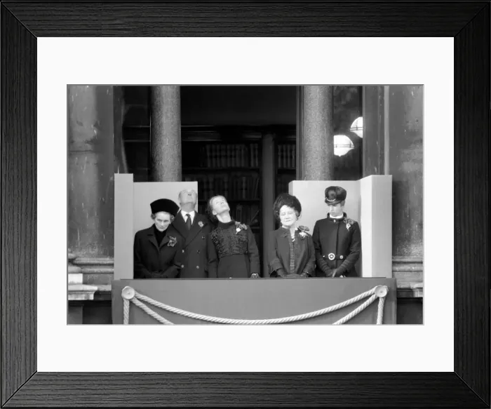 Framed Print : Remembrance Sunday in Whitehall. At the end of this year Framed Print : Remembrance Sunday in Whitehall. At the end of this year