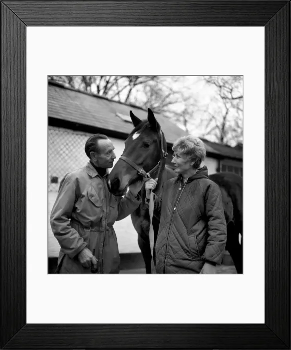 Framed Print : Mrs. Madge Hamilton, who is married to an American, is back in England to help her father Framed Print : Mrs. Madge Hamilton, who is married to an American, is back in England to help her father