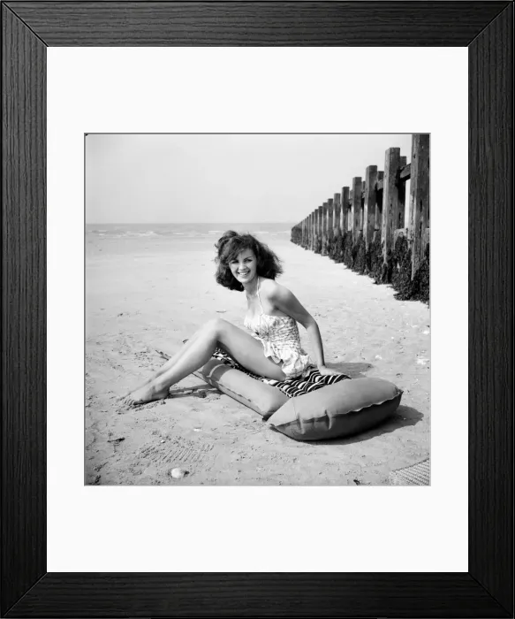 Framed Print : Beach Glamour: Having holiday fun in the sun at Minnis Bay near Margate, Kent