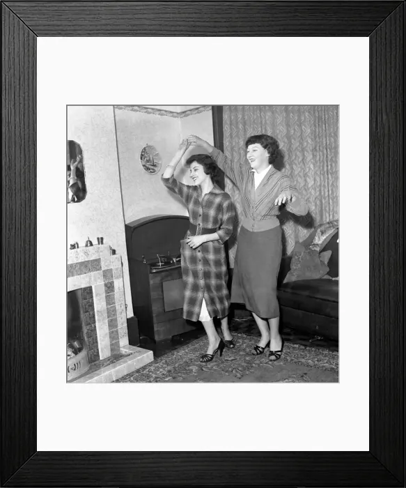 Framed Print : Miss Brenda Whyman, St. Johns way, Upper Holloway, London. Viewpoint letter writer Framed Print : Miss Brenda Whyman, St. Johns way, Upper Holloway, London. Viewpoint letter writer