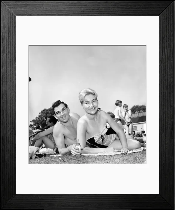 Framed Print : Galleon Pool: 21 year old Wendy Newgrosh from Prestwich Lanes. June 1960 M4290 Framed Print : Galleon Pool: 21 year old Wendy Newgrosh from Prestwich Lanes. June 1960 M4290