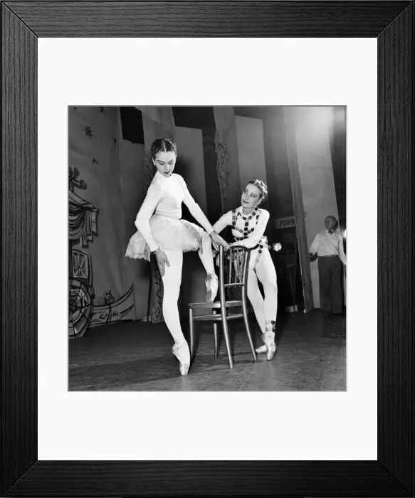 Framed Print : Entertainment Dance Ballet. Maryon Lane and Pirmin Treen rehearsing