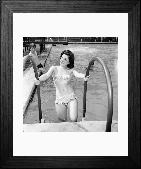 Framed Print : Galleon Pool: 21 year old Wendy Newgrosh from Prestwich Lanes. June 1960 M4290-006 Framed Print : Galleon Pool: 21 year old Wendy Newgrosh from Prestwich Lanes. June 1960 M4290-006