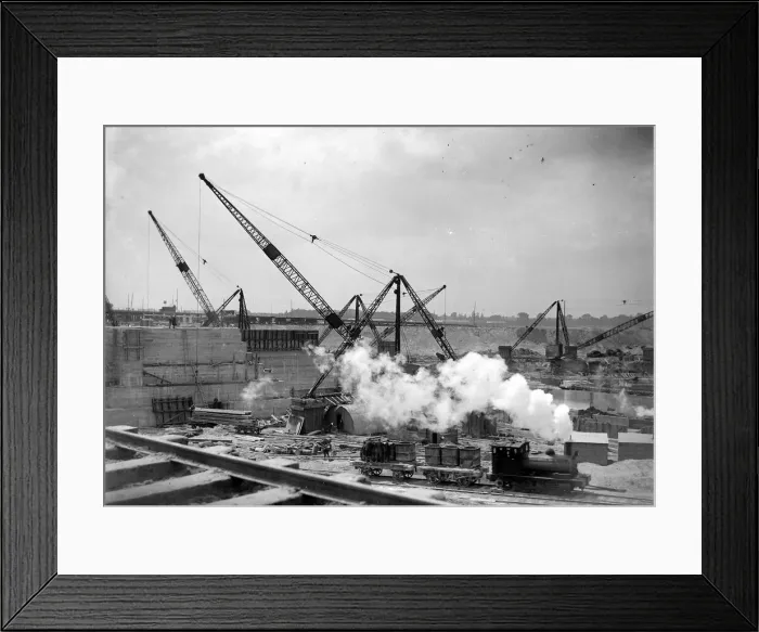 Framed Print : At wotk on the new graving dock at Southampton May 1932 Alf 236 Framed Print : At wotk on the new graving dock at Southampton May 1932 Alf 236