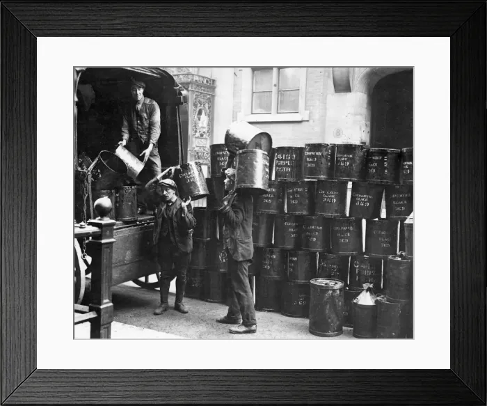 Framed Print : Daily Mirror Printing June 1922 Ink delivery to the Daily Mirror printing presses Framed Print : Daily Mirror Printing June 1922 Ink delivery to the Daily Mirror printing presses