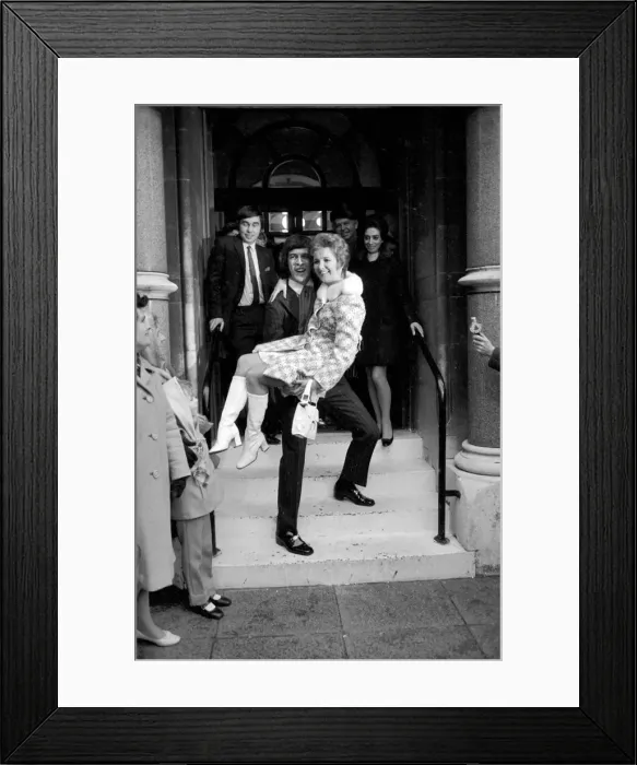 Framed Print : Actress, singer Millicent Martin married 24 year-old actor Norman Eshley at Brighton Framed Print : Actress, singer Millicent Martin married 24 year-old actor Norman Eshley at Brighton