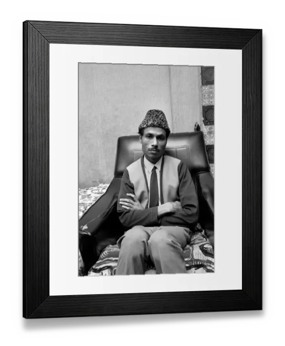 Framed Print : An Asian family living in London. December 1969 Z12417 Framed Print : An Asian family living in London. December 1969 Z12417