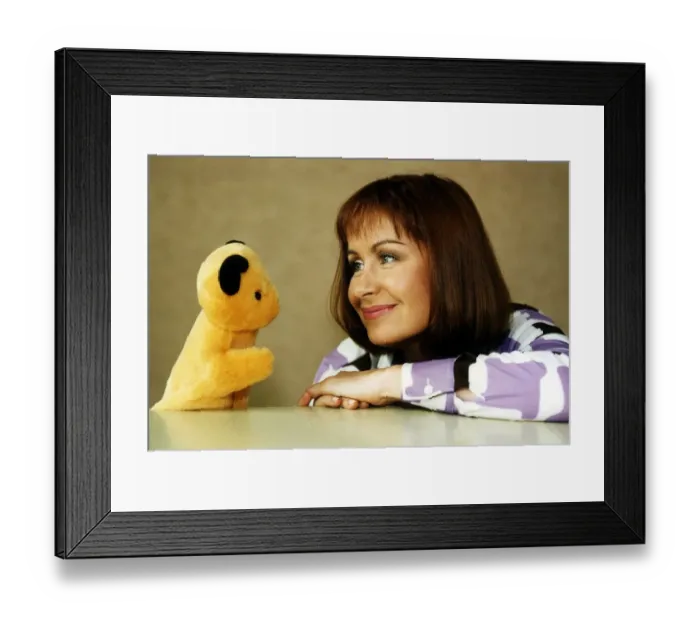 Framed Print : Sooty and Television Presenter Sian Lloyd June 1997 Celebrating Sooty Framed Print : Sooty and Television Presenter Sian Lloyd June 1997 Celebrating Sooty